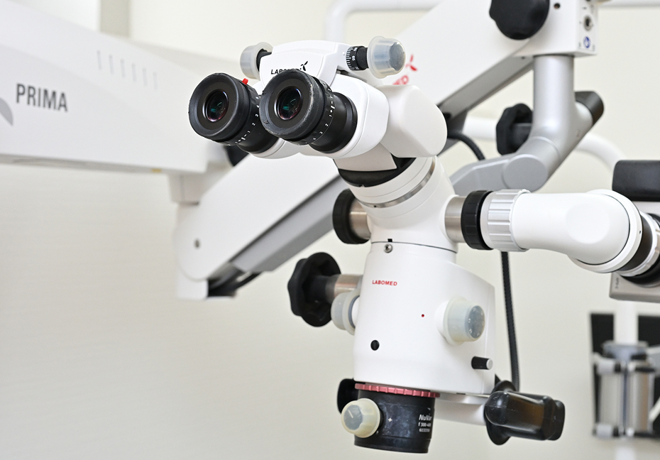 新しい機器を駆使した高い治療技術